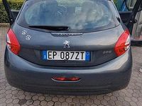 Usata Peugeot 208 Allure 82 CV (60 kW) 2013 Utilitaria