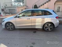 Usata Mercedes B180 116 CV (85 kW) 2021 Grigio Utilitaria