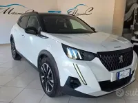 Usata Peugeot 2008 GT 131 CV (96 kW) 2022 Bianco SUV