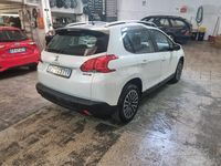 Usata Peugeot 2008 Active 68 CV (50 kW) 2015 Bianco SUV