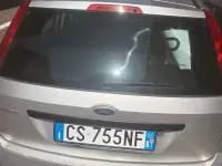 Usata Ford Fiesta 75 CV (55 kW) 2005 Grigio Utilitaria