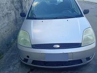 Second-hand Ford Fiesta 68 CP (50 kW) 2004 Hatchback