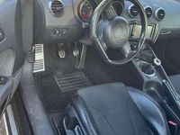 Begagnad Audi TT Ambiente 200 HK (147 kW) 2007 Vit Sportkupé