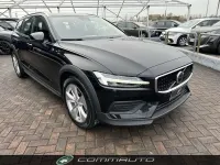 Usata Volvo V60 CC Core 197 CV (144 kW) 2023 Nero Station wagon