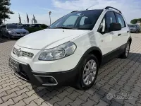 Usata Fiat Sedici 120 CV (88 kW) 2011 Bianco SUV