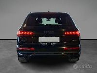 Usata Audi Q7 S-Line 231 CV (169 kW) 2023 Nero / pastello SUV