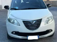 Usata Lancia Ypsilon Platinum 95 CV (69 kW) 2013 Bianco Utilitaria