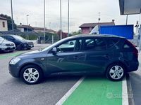 Usata Kia Ceed GT 115 CV (84 kW) 2008 Nero Station wagon