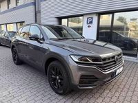 Usata VW Touareg Style 231 CV (169 kW) 2019 Grigio / metallizzato SUV