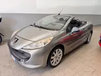 Usata Peugeot 207 CC 109 CV (80 kW) 2007 Grigio Cabrio