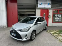 Usata Toyota Yaris Lounge 99 CV (72 kW) 2016 Grigio Berlina