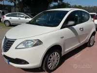 Käytetty Lancia Ypsilon 80 HP (58 kW) 2013 Valkoinen Viistoperä