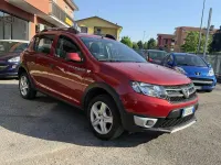 Usata Dacia Sandero Prestige 90 CV (66 kW) 2016 Arancione Berlina