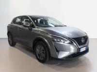 Usata Nissan Qashqai Acenta 158 CV (116 kW) 2024 Grigio chiaro SUV