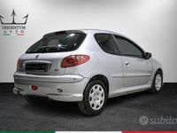 Begagnad Peugeot 206 68 HK (50 kW) 2005 Silver Sedan