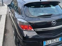 Usata Opel Astra GTC 125 CV (91 kW) 2007 Nero Berlina