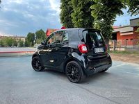 Usata Smart ForTwo Coupé Superpassion 90 CV (66 kW) 2019 Nero Utilitaria