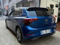 Usata VW Polo R-line 110 CV (80 kW) 2023 Blu Utilitaria