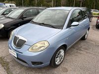 Usata Lancia Ypsilon 90 CV (66 kW) 2008 Blu Utilitaria