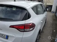 Usata Renault Scénic 120 CV (88 kW) 2020 Bianco Monovolume