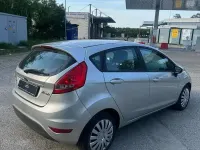 Usata Ford Fiesta 90 CV (66 kW) 2010 Grigio Berlina