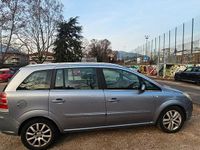 Usata Opel Zafira 2006 Grigio Monovolume