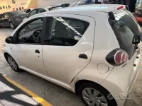 Usata Toyota Aygo Connect Style 68 CV (50 kW) 2012 Bianco Utilitaria