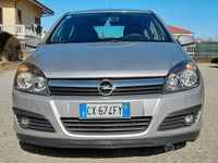Usata Opel Astra Cosmo 101 CV (74 kW) 2006 Grigio Berlina