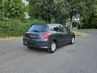 Usata Peugeot 308 Business-Line 90 CV (66 kW) 2011 Grigio Berlina