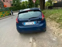 Usado Ford Fiesta 60 HP (44 kW) 2011 Azul Sedan