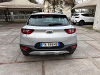 Usata Kia Stonic Style 100 CV (73 kW) 2018 Grigio SUV