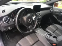 Usata Mercedes A180 109 CV (80 kW) 2017 Grigio Utilitaria