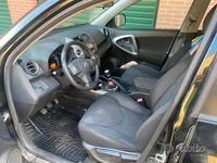 Usata Toyota RAV4 136 CV (100 kW) 2006 Nero SUV