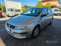 Usata Fiat Stilo 103 CV (75 kW) 2003 Grigio Berlina