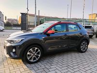 Usata Kia Stonic 120 CV (88 kW) 2018 Grigio SUV