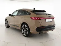 Usata Audi Q5 Sportback S-Line 299 CV (219 kW) 2025 Oro sakhir metallizzato SUV