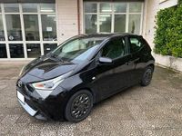 Usata Toyota Aygo Connect Style 72 CV (52 kW) 2020 Nero Utilitaria