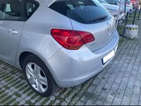 Usata Opel Astra Cosmo 110 CV (80 kW) 2011 Grigio Berlina