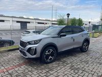 Nuova Peugeot 2008 GT 136 CV (100 kW) 2025 Grigio chiarotetto nero SUV