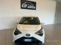 Usata Toyota Aygo Cool 72 CV (52 kW) 2019 Bianco Utilitaria