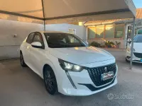 Usata Peugeot 208 Active 75 CV (55 kW) 2021 Bianco Utilitaria