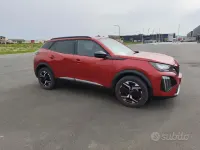 Usata Peugeot 2008 130 CV (95 kW) 2024 Rosso SUV