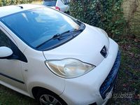 Käytetty Peugeot 107 68 HP (50 kW) 2008 Valkoinen Viistoperä