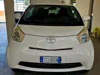Usata Toyota iQ Sol 68 CV (50 kW) 2010 Bianco Utilitaria
