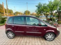 Usata Lancia Musa 101 CV (74 kW) 2006 Viola Monovolume