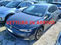 Usata VW Golf VIII Style 131 CV (96 kW) 2022 Dolphin grey metallizzato Berlina