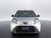 Nuova Toyota Aygo X 72 CV (52 kW) 2025 Light purple & black SUV