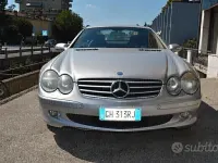 Usata Mercedes SL350 245 CV (180 kW) 2003 Grigio Cabrio