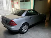 Usata Mercedes SLK200 192 CV (141 kW) 2000 Grigio Cabrio