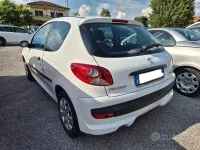 Usata Peugeot 206 60 CV (44 kW) 2009 Bianco Berlina